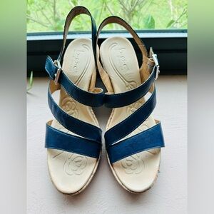 b.o.c. Women's Blue Schirra Wedge Casual Sandal Size 10